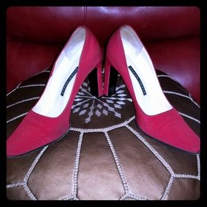Vintage Ellen Tracy Peau de Soie Heels